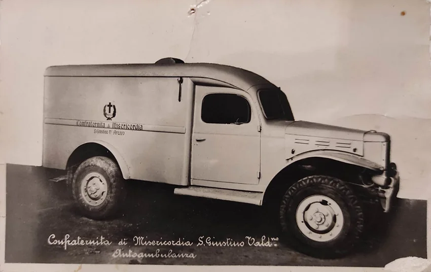 Storica autoambulanza della Confraternita di Misericordia di San Giustino Valdarno